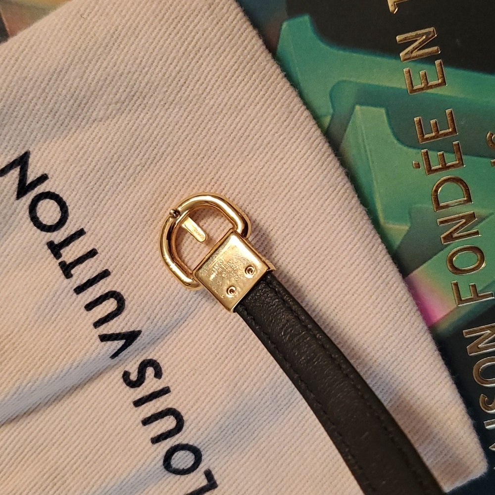 Louis Vuitton Monogram Fasten Your LV Bracelet includes Original Box & Dust Bag - Picture 5 of 9
